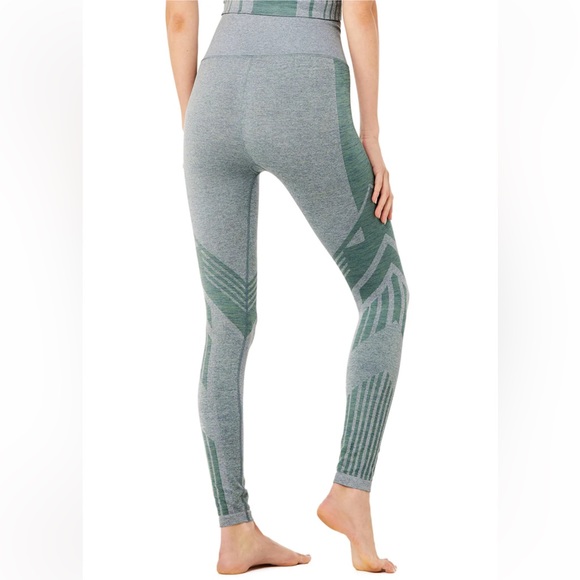 ALO 7/8 High-Waist Seamless Tempo Leggings - Picture 2 of 10